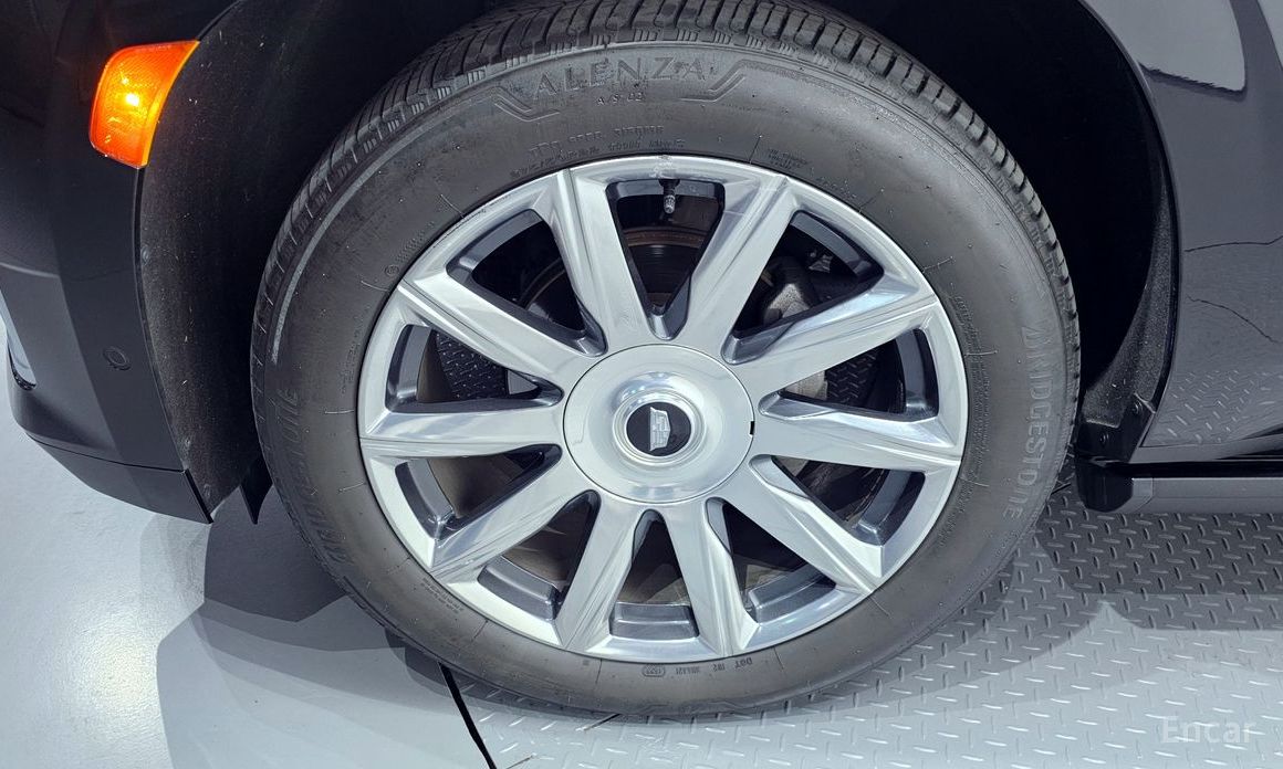 2022 Cadillac Escalade V 6.2 ESV ESV Premium Luxury Platinum с пробегом 57 709 км