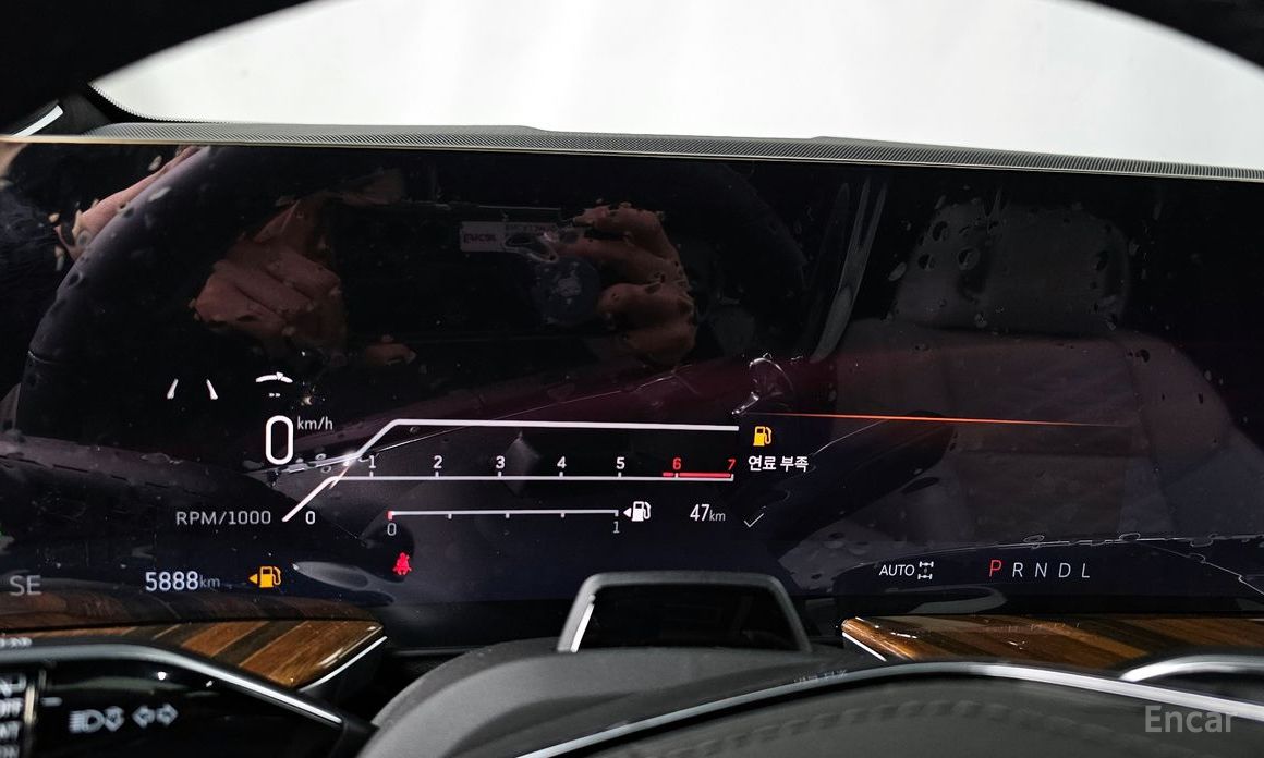 2025 Cadillac Escalade V 6.2 ESV ESV Sports Platinum с пробегом 5 888 км