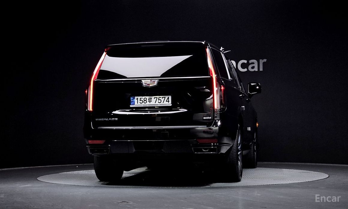 2022 Cadillac Escalade V 6.2 Sports Platinum с пробегом 52 603 км