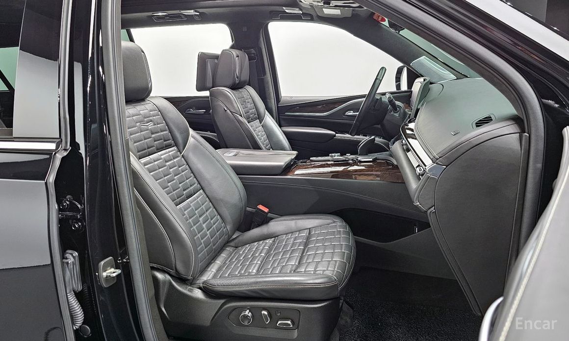 2022 Cadillac Escalade V 6.2 ESV ESV Premium Luxury Platinum с пробегом 57 709 км