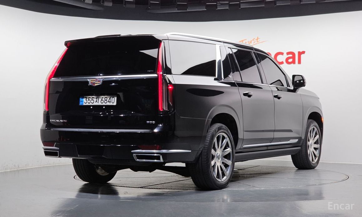 2022 Cadillac Escalade V 6.2 ESV ESV Premium Luxury Platinum с пробегом 45 911 км