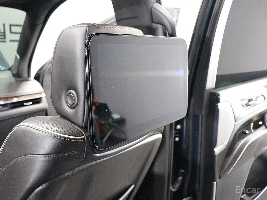 2021 Cadillac Escalade V 6.2 ESV ESV Sports Platinum с пробегом 78 953 км