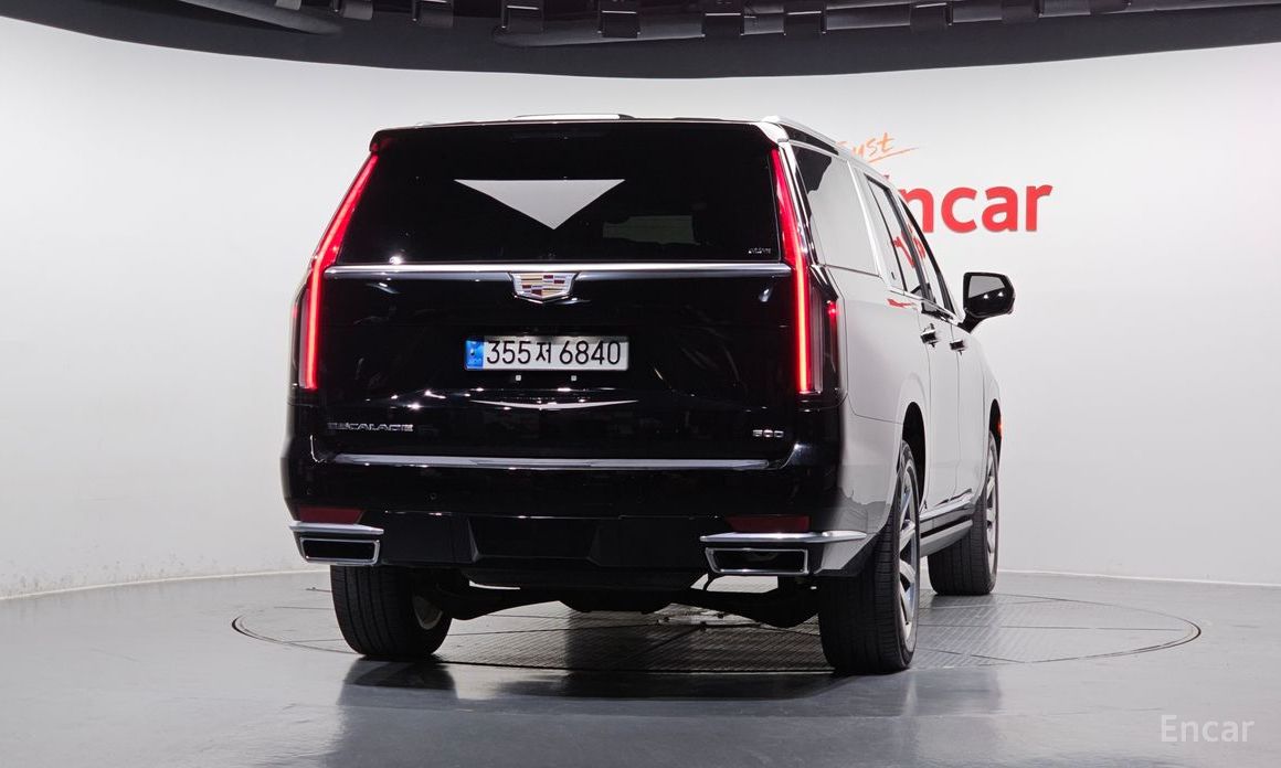 2022 Cadillac Escalade V 6.2 ESV ESV Premium Luxury Platinum с пробегом 45 911 км