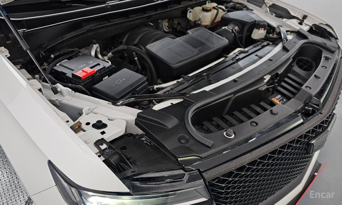 2021 Cadillac Escalade V 6.2 Premium Luxury Platinum с пробегом 69 327 км