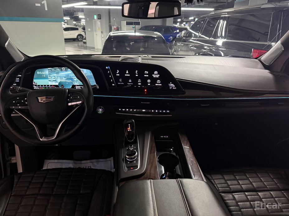 2021 Cadillac Escalade V 6.2 Premium Luxury Platinum с пробегом 69 327 км