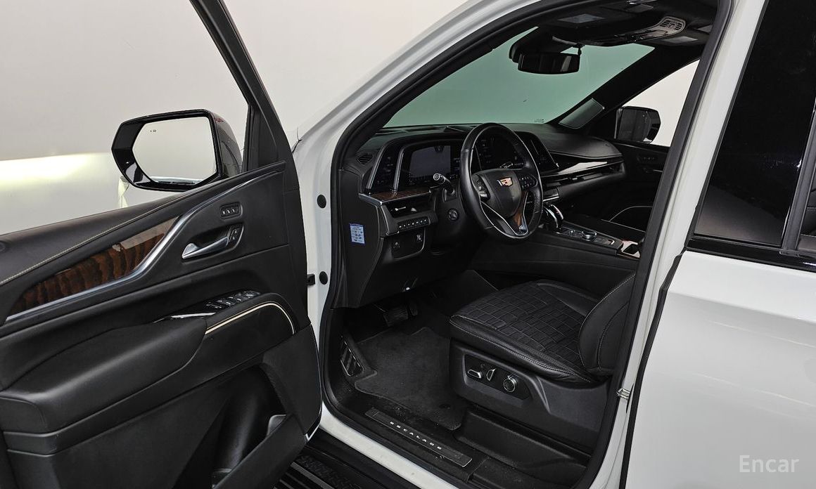 2021 Cadillac Escalade V 6.2 Premium Luxury Platinum с пробегом 69 327 км