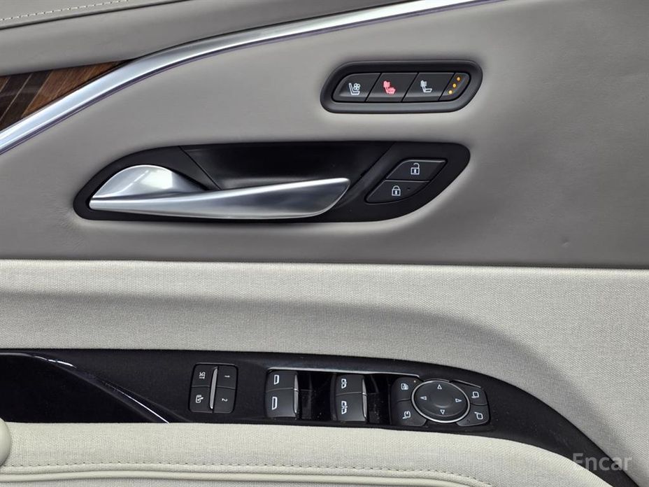 2023 Cadillac Escalade V 6.2 Sports Platinum с пробегом 16 334 км