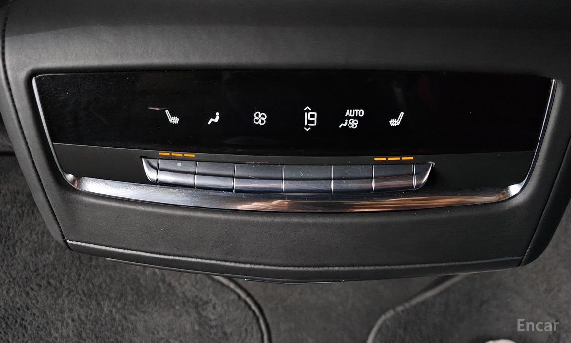2021 Cadillac Escalade V 6.2 Premium Luxury Platinum с пробегом 69 327 км