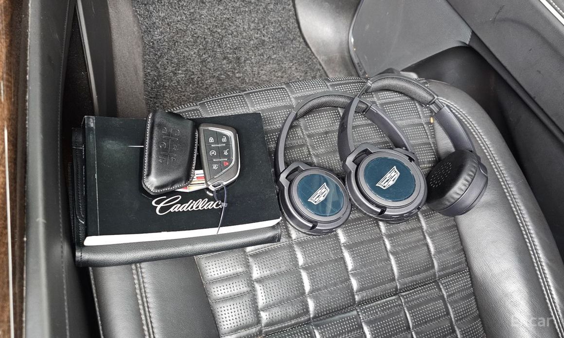 2022 Cadillac Escalade V 6.2 ESV ESV Premium Luxury Platinum с пробегом 45 911 км