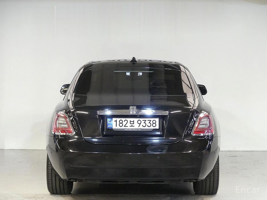 2021 Rolls-Royce Ghost II 6.7 EWB V12 с пробегом 96 000 км