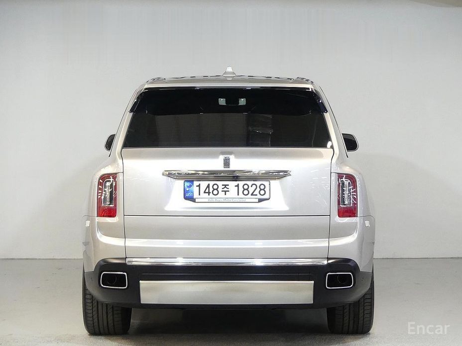 2023 Rolls-Royce Cullinan I 6.7 V12 с пробегом 9 200 км