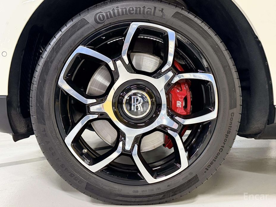 2022 Rolls-Royce Cullinan I 6.7 V12 Black Badge с пробегом 20 223 км