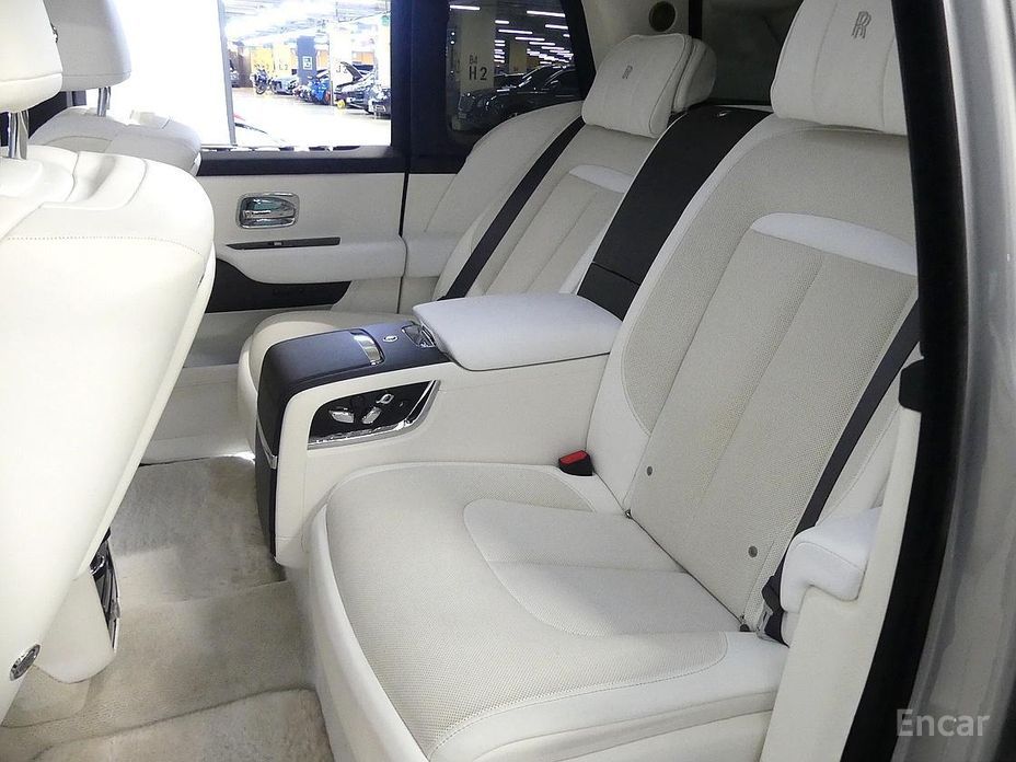 2023 Rolls-Royce Cullinan I 6.7 V12 с пробегом 9 200 км
