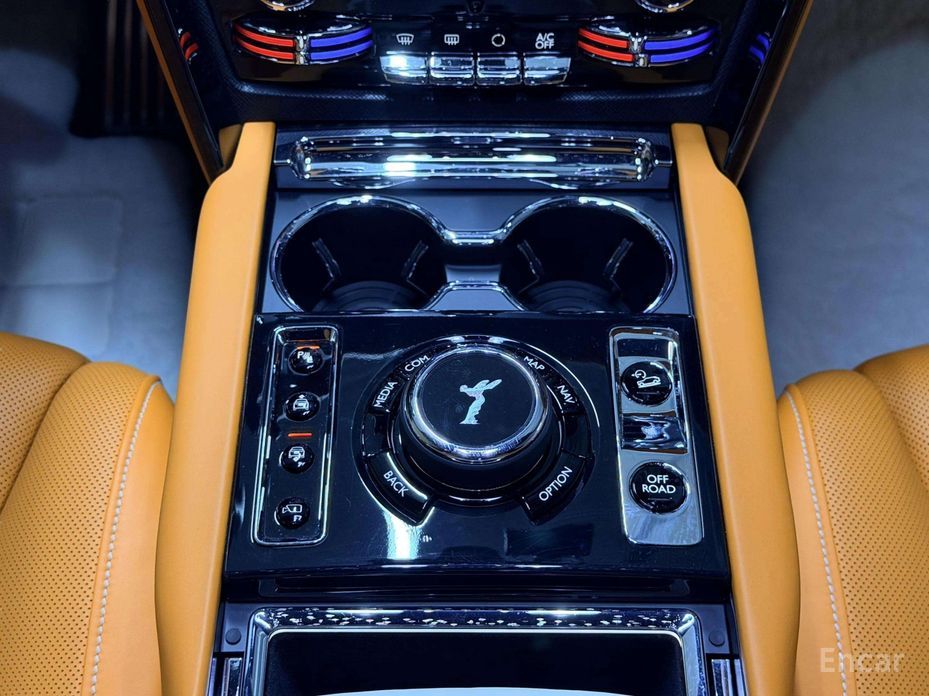 2022 Rolls-Royce Cullinan I 6.7 V12 Black Badge с пробегом 20 223 км