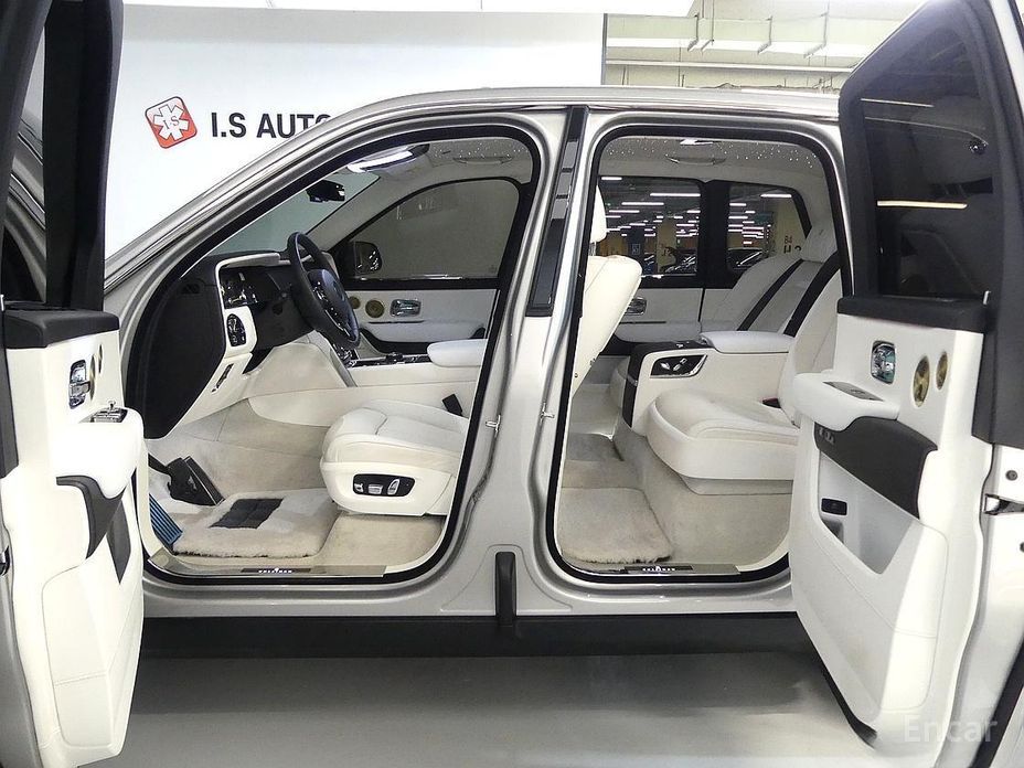 2023 Rolls-Royce Cullinan I 6.7 V12 с пробегом 9 200 км