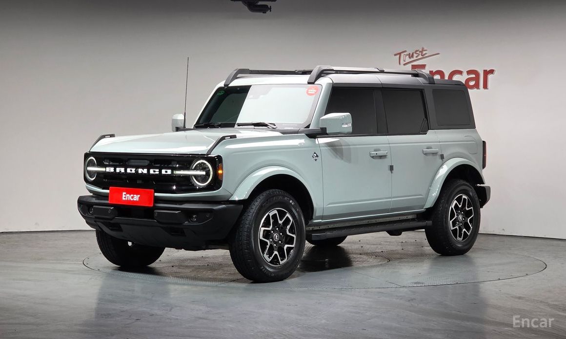 2023 Ford Bronco VI 2.7 Outer Banks с пробегом 44 982 км