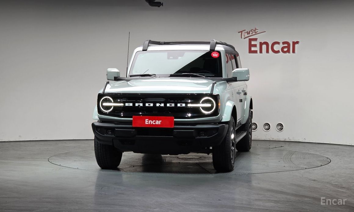 2023 Ford Bronco VI 2.7 Outer Banks с пробегом 44 982 км