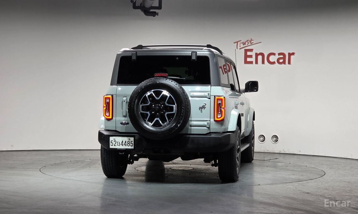2023 Ford Bronco VI 2.7 Outer Banks с пробегом 44 982 км