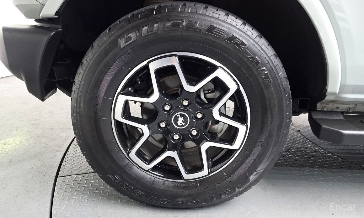 2023 Ford Bronco VI 2.7 Outer Banks с пробегом 44 982 км