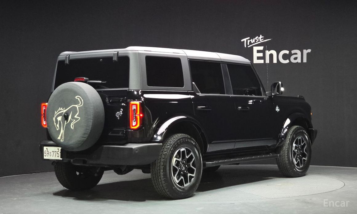 2024 Ford Bronco VI 2.3 Outer Banks с пробегом 9 571 км