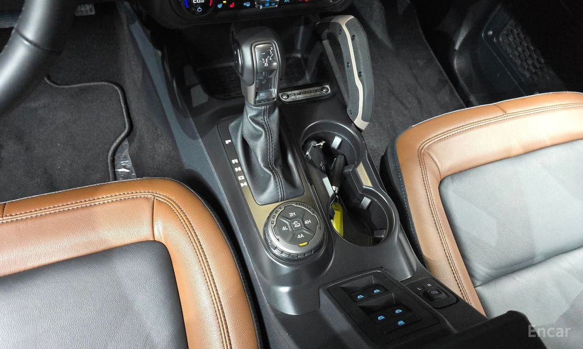 2024 Ford Bronco VI 2.3 Outer Banks с пробегом 9 571 км