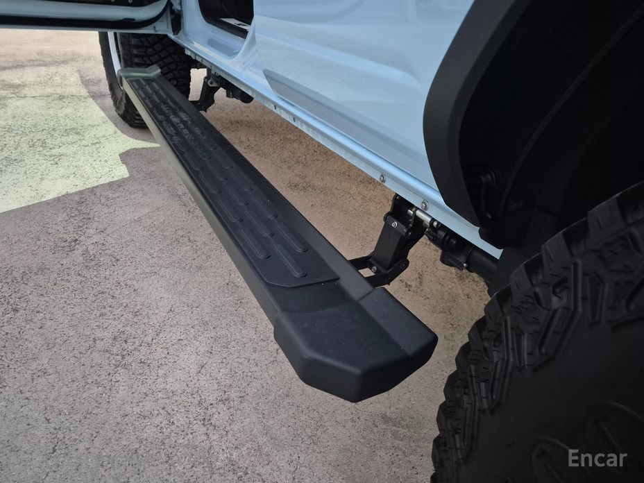 2023 Ford Bronco VI 2.7 First Edition с пробегом 9 000 км