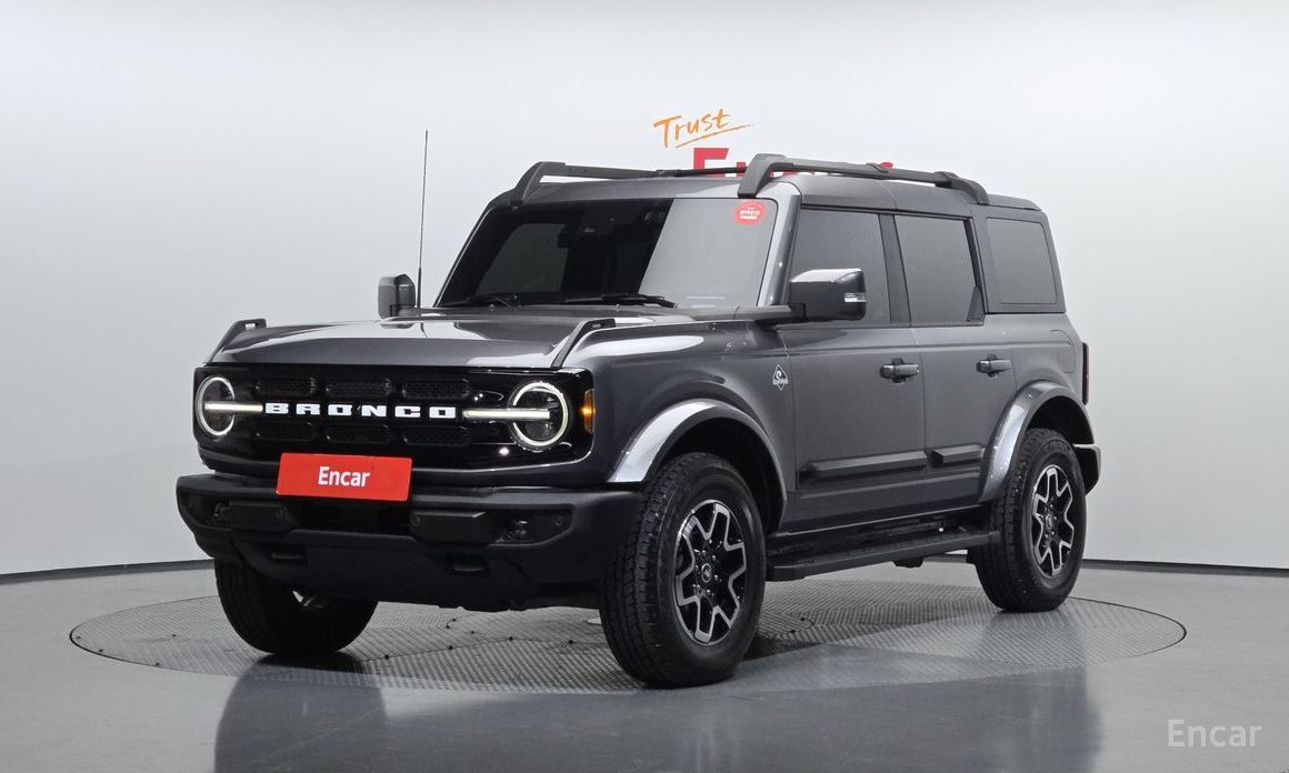 2022 Ford Bronco VI 2.7 Outer Banks с пробегом 15 987 км