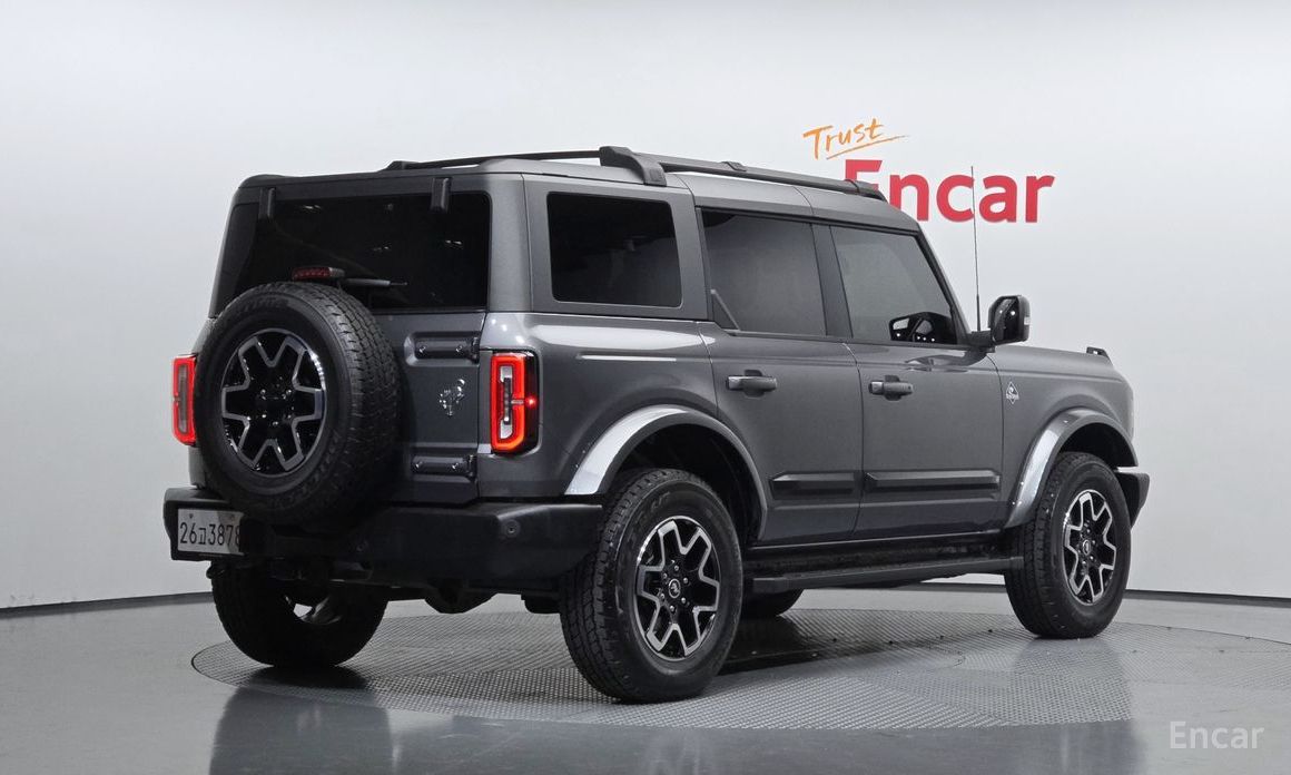 2022 Ford Bronco VI 2.7 Outer Banks с пробегом 15 987 км