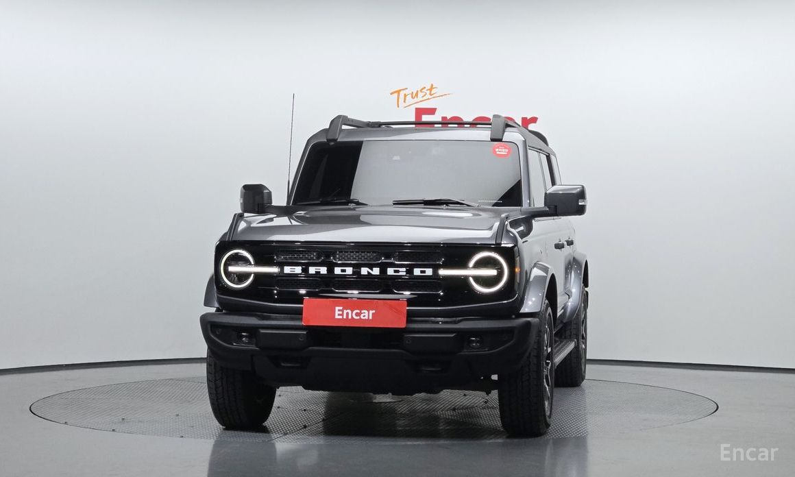 2022 Ford Bronco VI 2.7 Outer Banks с пробегом 15 987 км