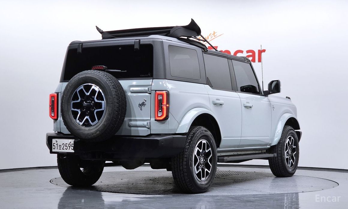 2023 Ford Bronco VI 2.7 Outer Banks с пробегом 30 114 км