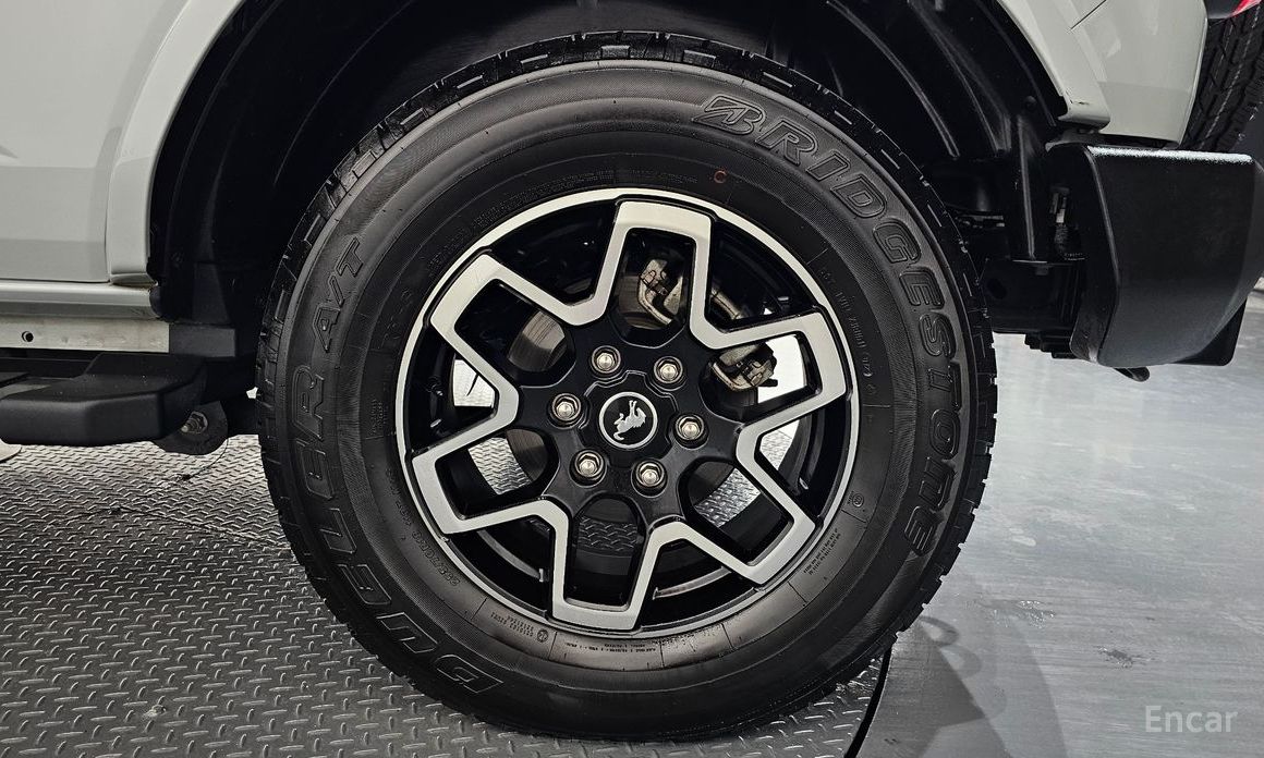 2023 Ford Bronco VI 2.7 Outer Banks с пробегом 30 114 км