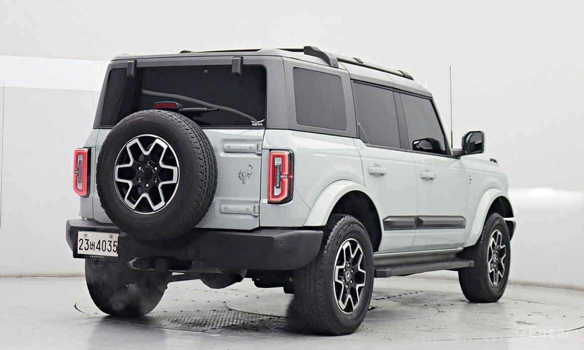 2023 Ford Bronco VI 2.7 Outer Banks с пробегом 43 659 км