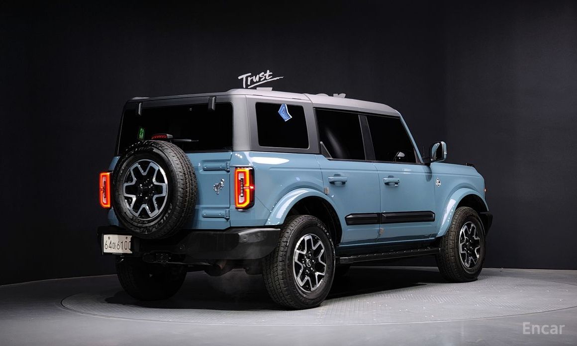 2022 Ford Bronco VI 2.7 Outer Banks с пробегом 24 546 км