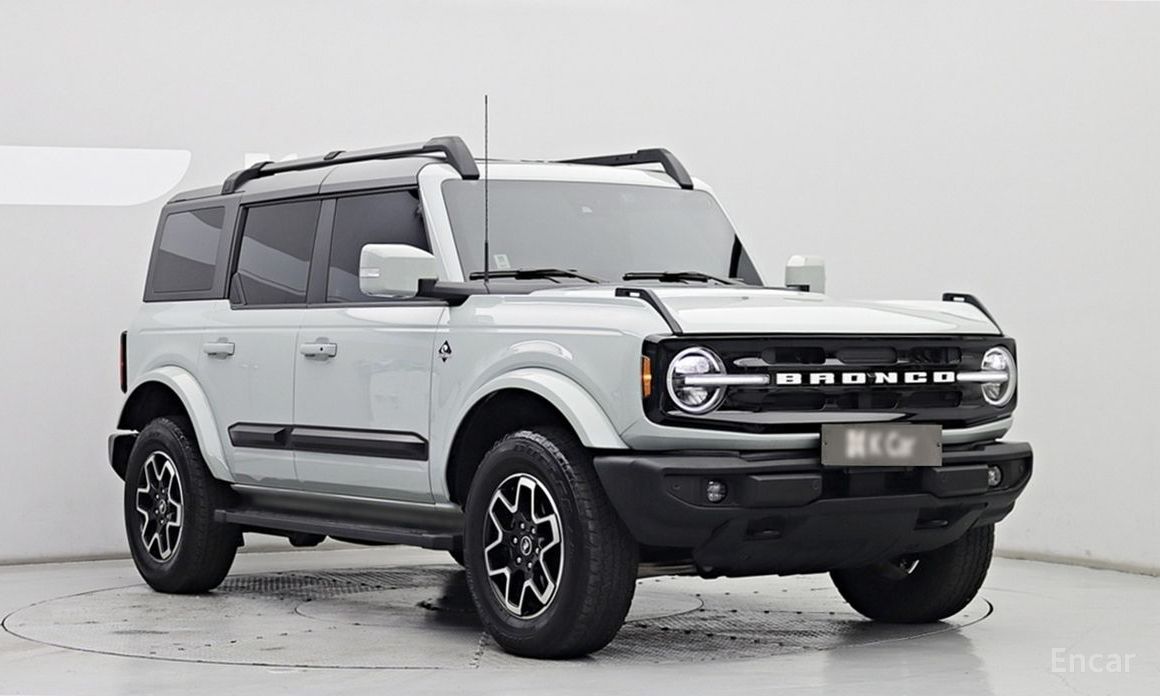2023 Ford Bronco VI 2.7 Outer Banks с пробегом 43 659 км