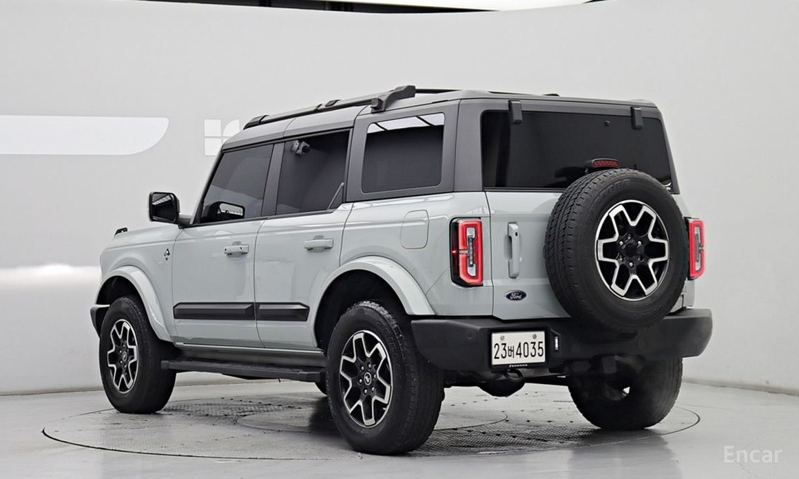 2023 Ford Bronco VI 2.7 Outer Banks с пробегом 43 659 км