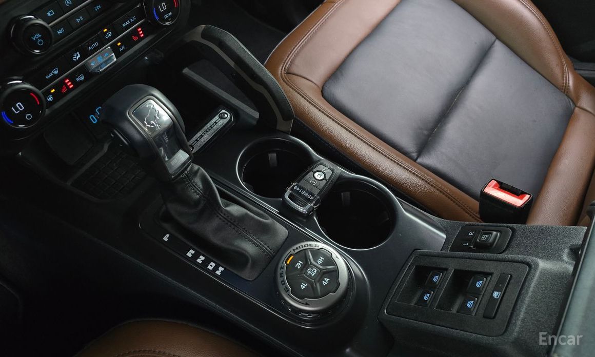 2024 Ford Bronco VI 2.3 Outer Banks с пробегом 16 257 км