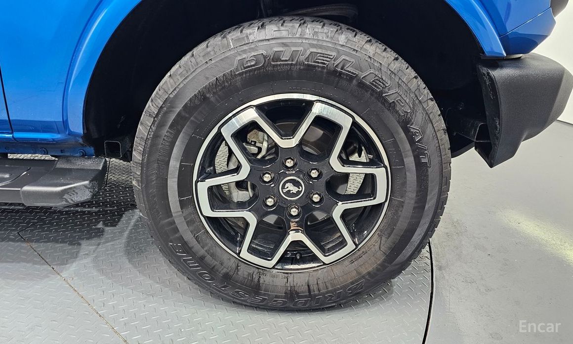 2023 Ford Bronco VI 2.7 Outer Banks с пробегом 24 423 км