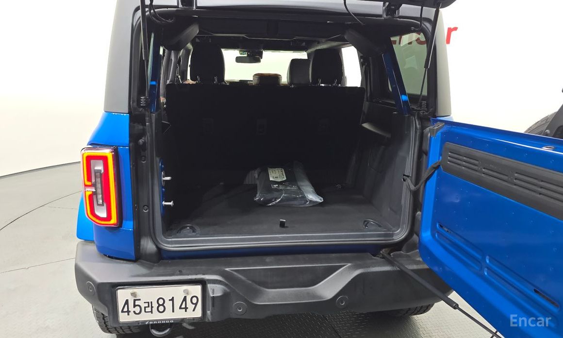 2024 Ford Bronco VI 2.3 Outer Banks с пробегом 16 257 км