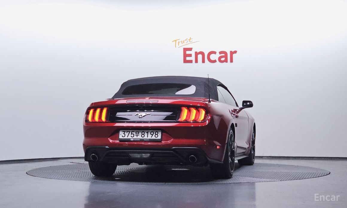 2022 Ford Mustang VI Рестайлинг Convertible с пробегом 49 877 км