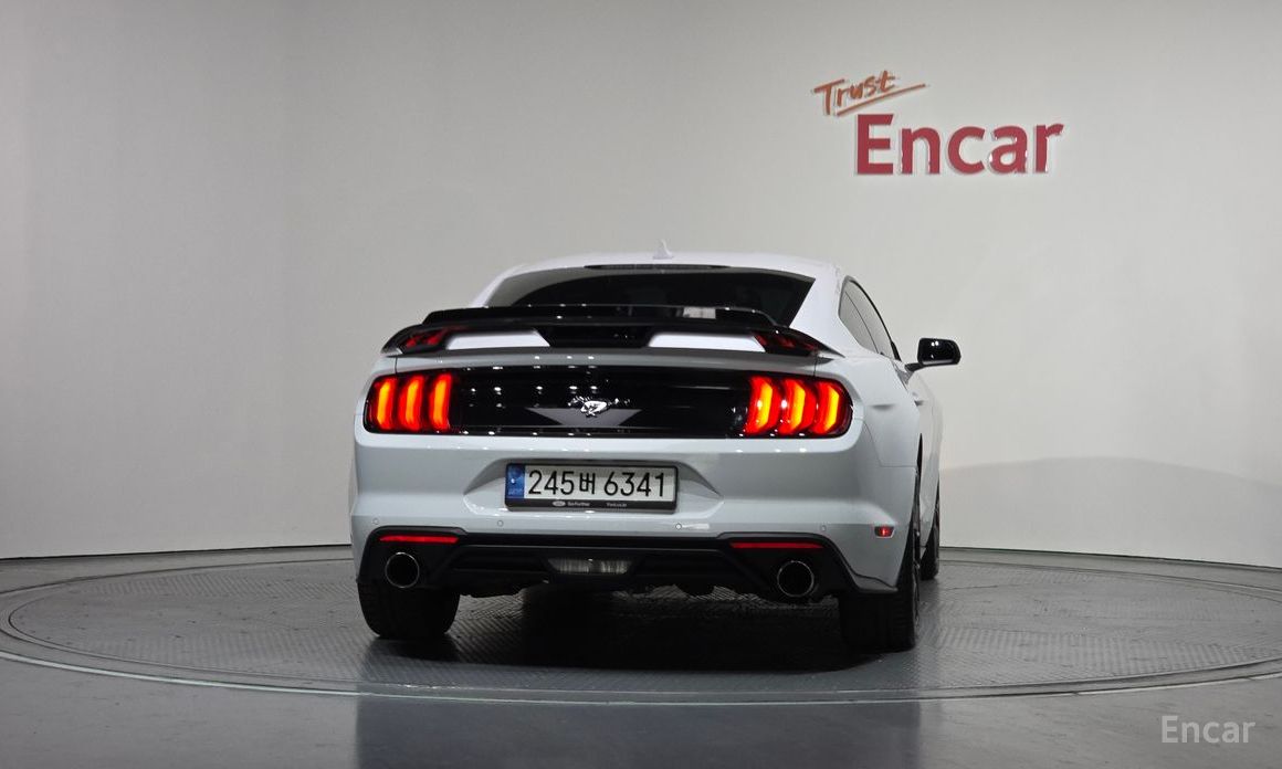 2023 Ford Mustang VI Рестайлинг Coupe с пробегом 45 578 км