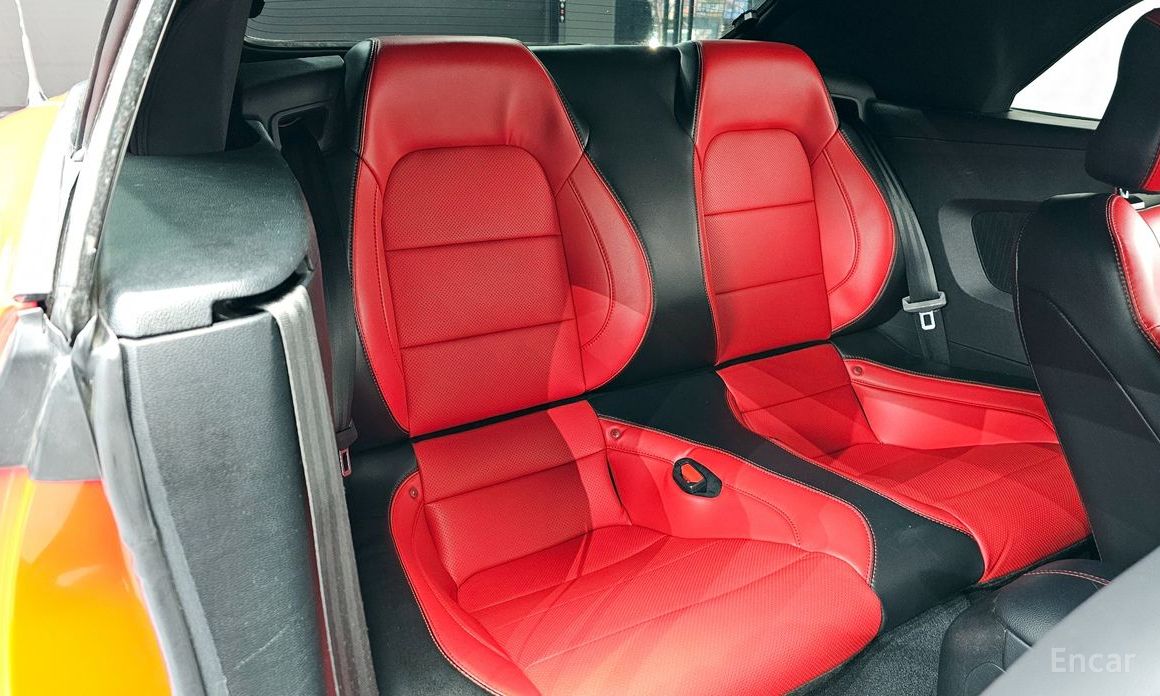 2023 Ford Mustang VI Рестайлинг Convertible с пробегом 37 897 км