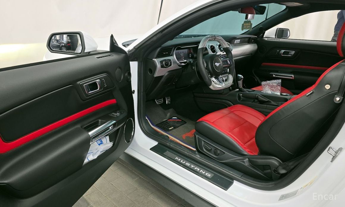 2023 Ford Mustang VI Рестайлинг Coupe с пробегом 45 578 км
