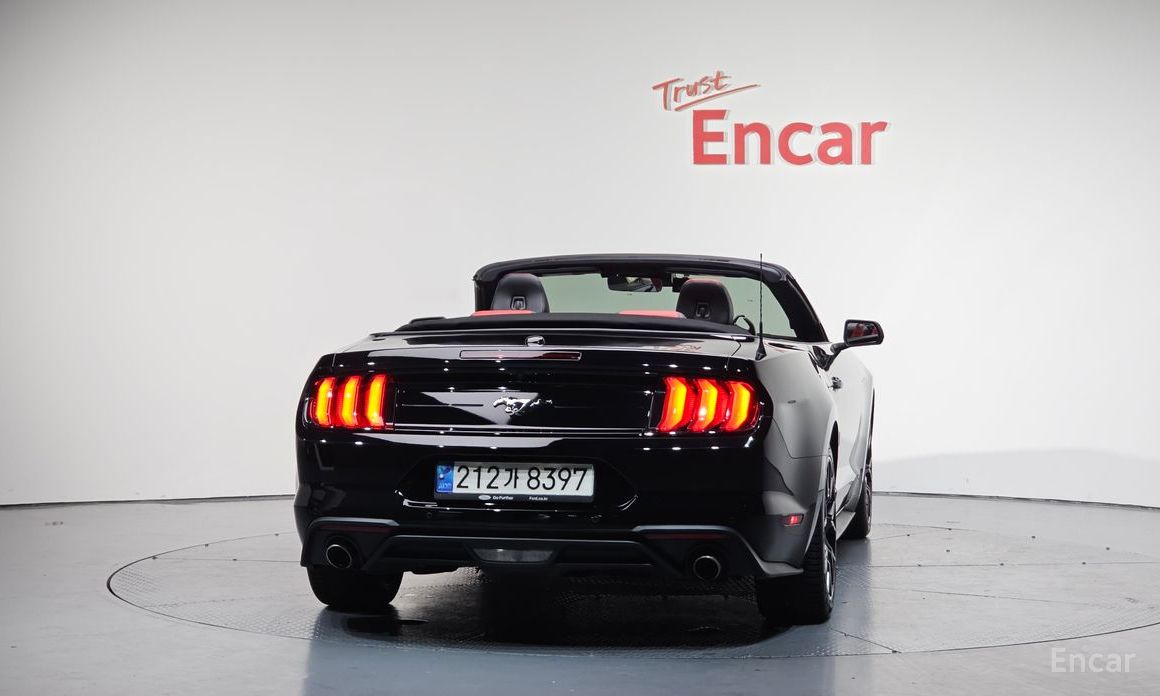 2023 Ford Mustang VI Рестайлинг Convertible с пробегом 32 174 км