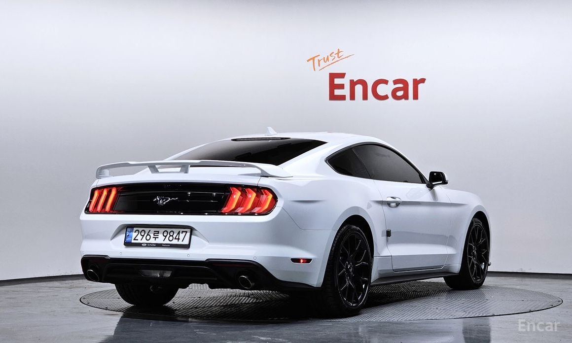 2022 Ford Mustang VI Рестайлинг Coupe с пробегом 39 784 км