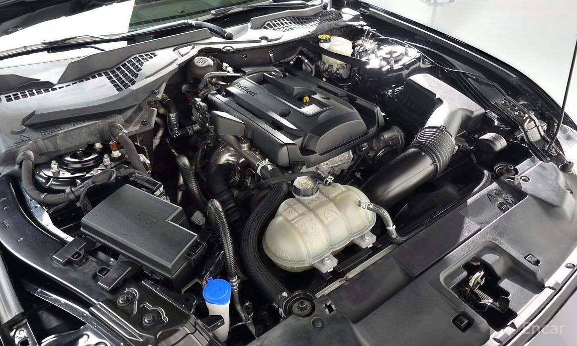 2023 Ford Mustang VI Рестайлинг Convertible с пробегом 32 174 км