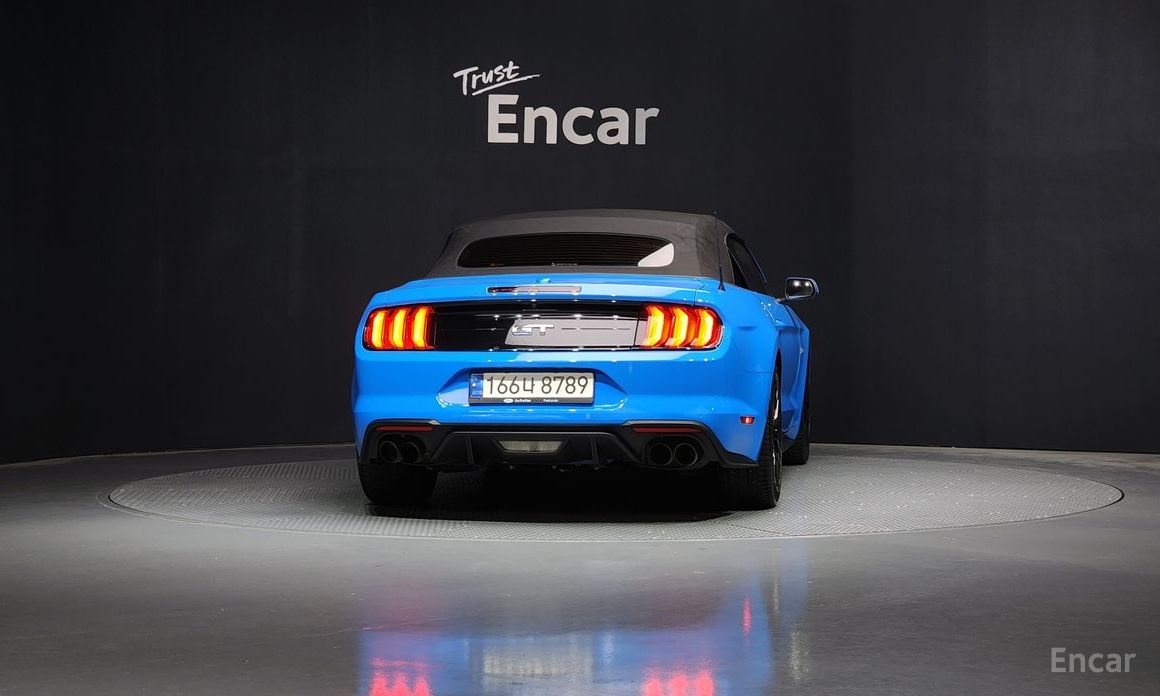 2022 Ford Mustang VI Рестайлинг GT Convertible с пробегом 10 531 км