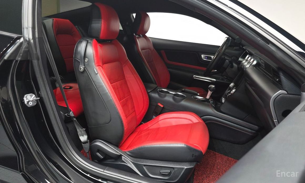 2022 Ford Mustang VI Рестайлинг Coupe с пробегом 40 351 км