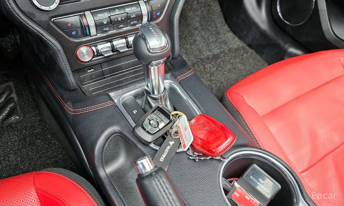 2022 Ford Mustang VI Рестайлинг Convertible с пробегом 47 457 км