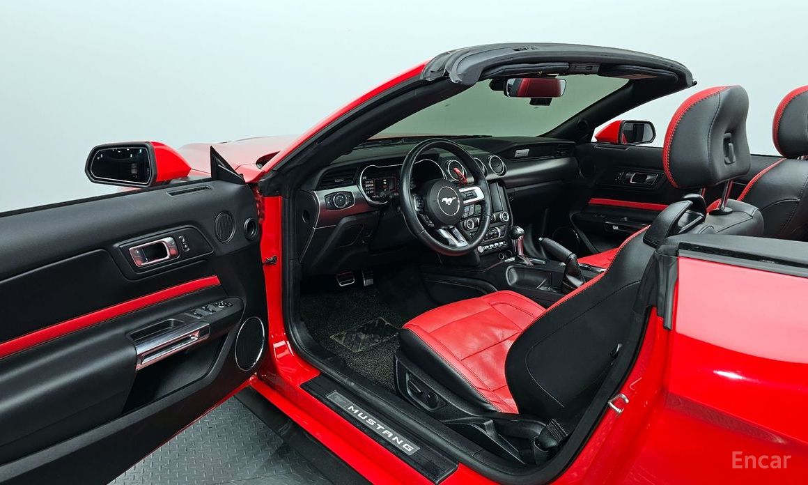 2022 Ford Mustang VI Рестайлинг Convertible с пробегом 47 457 км