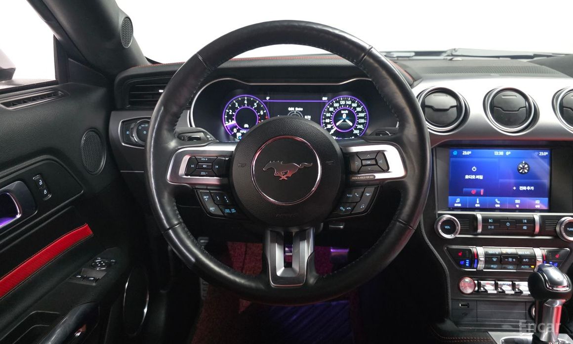 2022 Ford Mustang VI Рестайлинг Coupe с пробегом 40 351 км